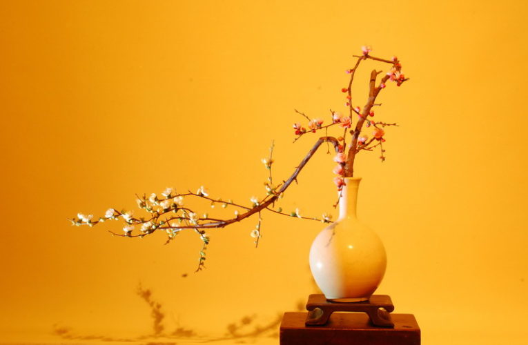 Beeswax, Plum Blossoms, and Tea: The Works and Ways of Artist Kim Chang-deok