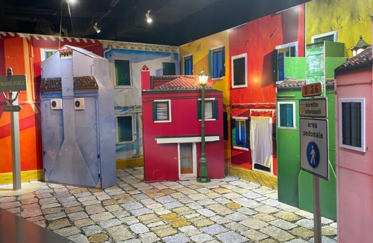 A Unique Art Experience at Aqua Planet Yeosu: The Playful World of Helga Stentzel