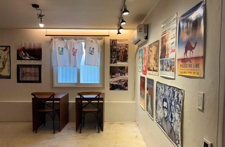 Untergang: A Small Book Café with Big Conversations